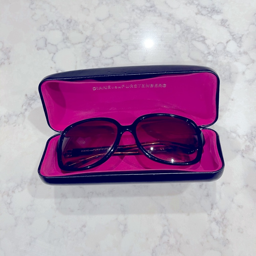 Women’s Sunglasses - Diane Von Furstenberg